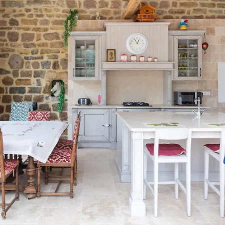 Vakantiehuis La Maison Bleue 4/6 Personnes *
