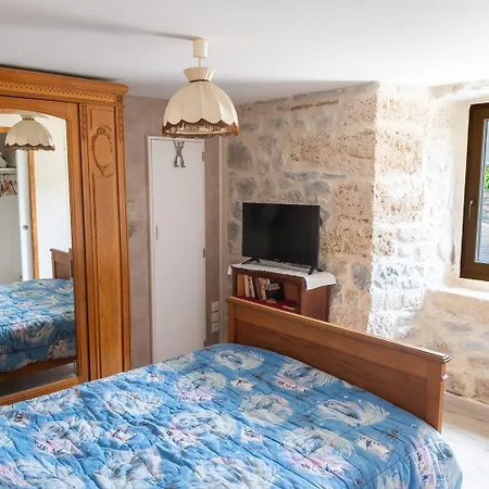Vakantiehuis La Maison Bleue 4/6 Personnes Saint-Étienne-du-Valdonnez