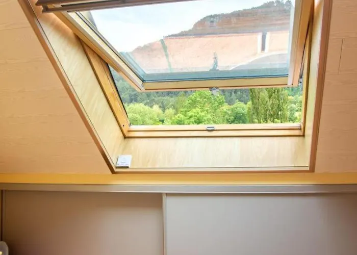 Дом отдыха La Maison Bleue 4/6 Personnes Saint-Etienne-du-Valdonnez