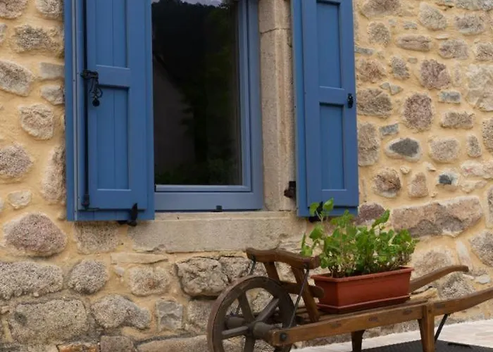 La Maison Bleue 4/6 Personnes Дом отдыха *