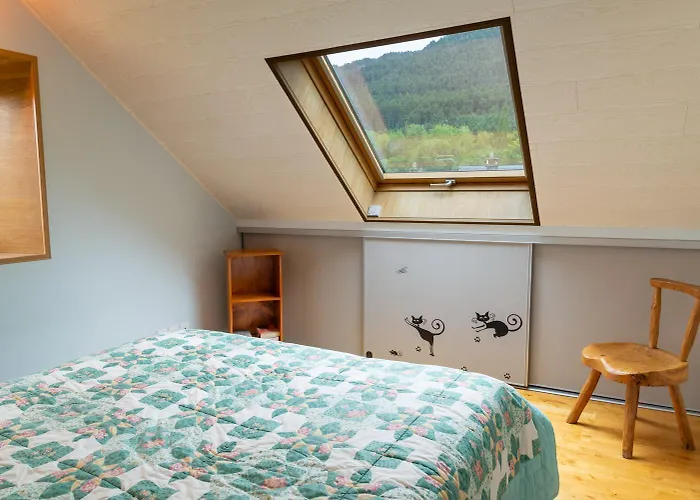 Дом отдыха La Maison Bleue 4/6 Personnes Saint-Etienne-du-Valdonnez