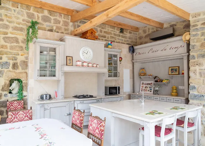 Дом отдыха La Maison Bleue 4/6 Personnes